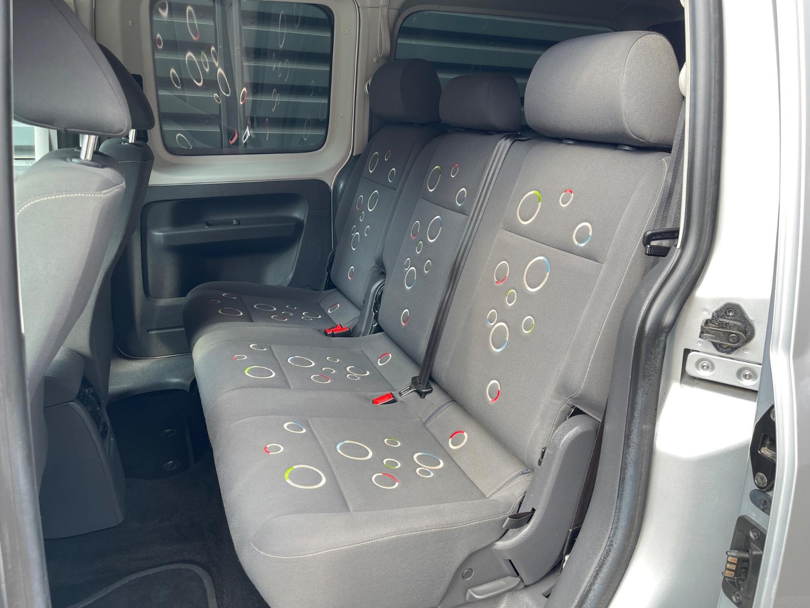 Volkswagen Caddy Maxi 2.0TDI 7Sitzer Klima NAVI TÜV NEU