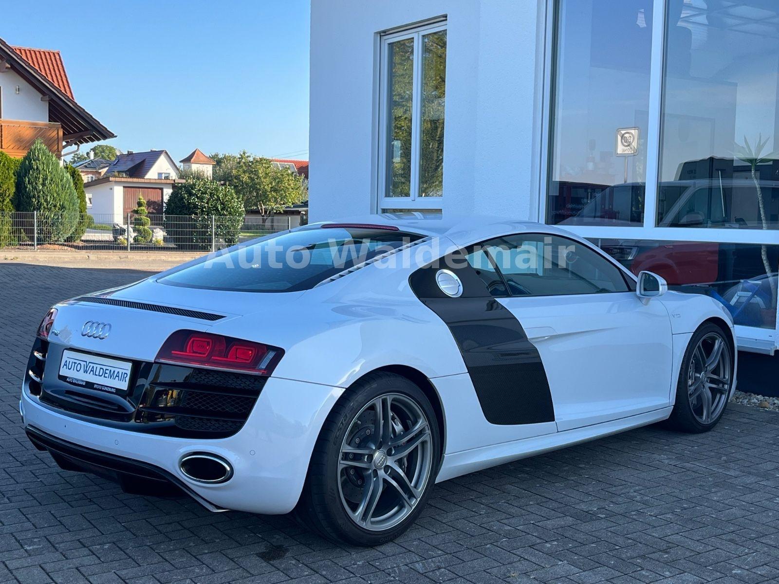 AUDI R8 COUPE 5.2 FSI QUATTRO
