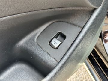 Mercedes E 220 - 10