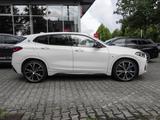 BMW X2 xDrive20d M Sport HUD PANO AHK RFK NAVI LED - BMW X2 in Solingen