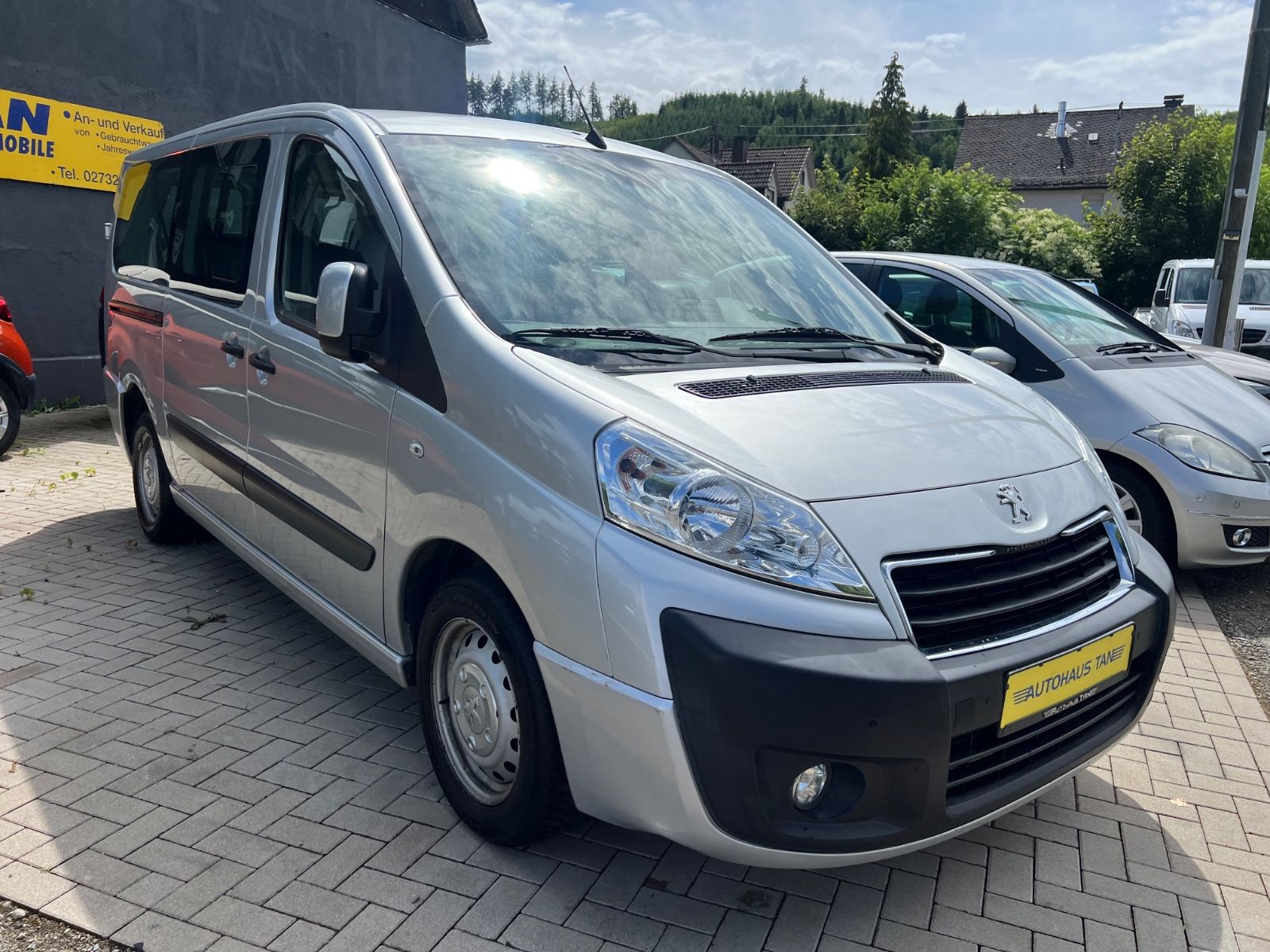 Fahrzeugabbildung Peugeot Expert Tepee L2H1 Active 8.Sitzer