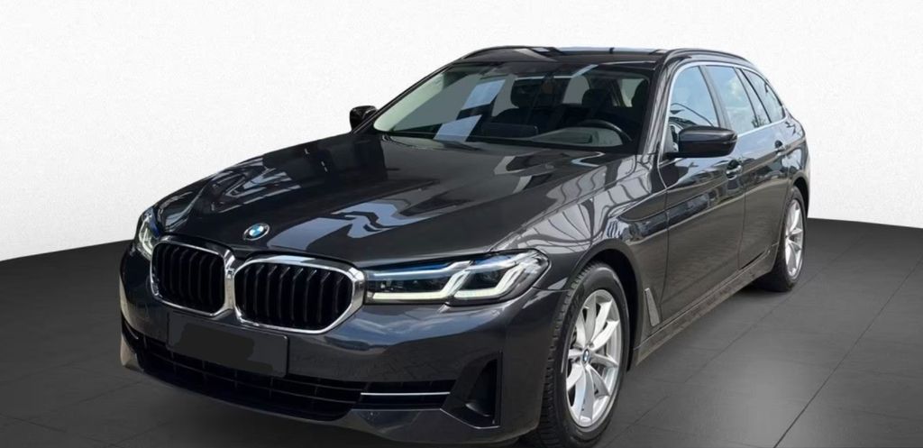 Image of BMW 530