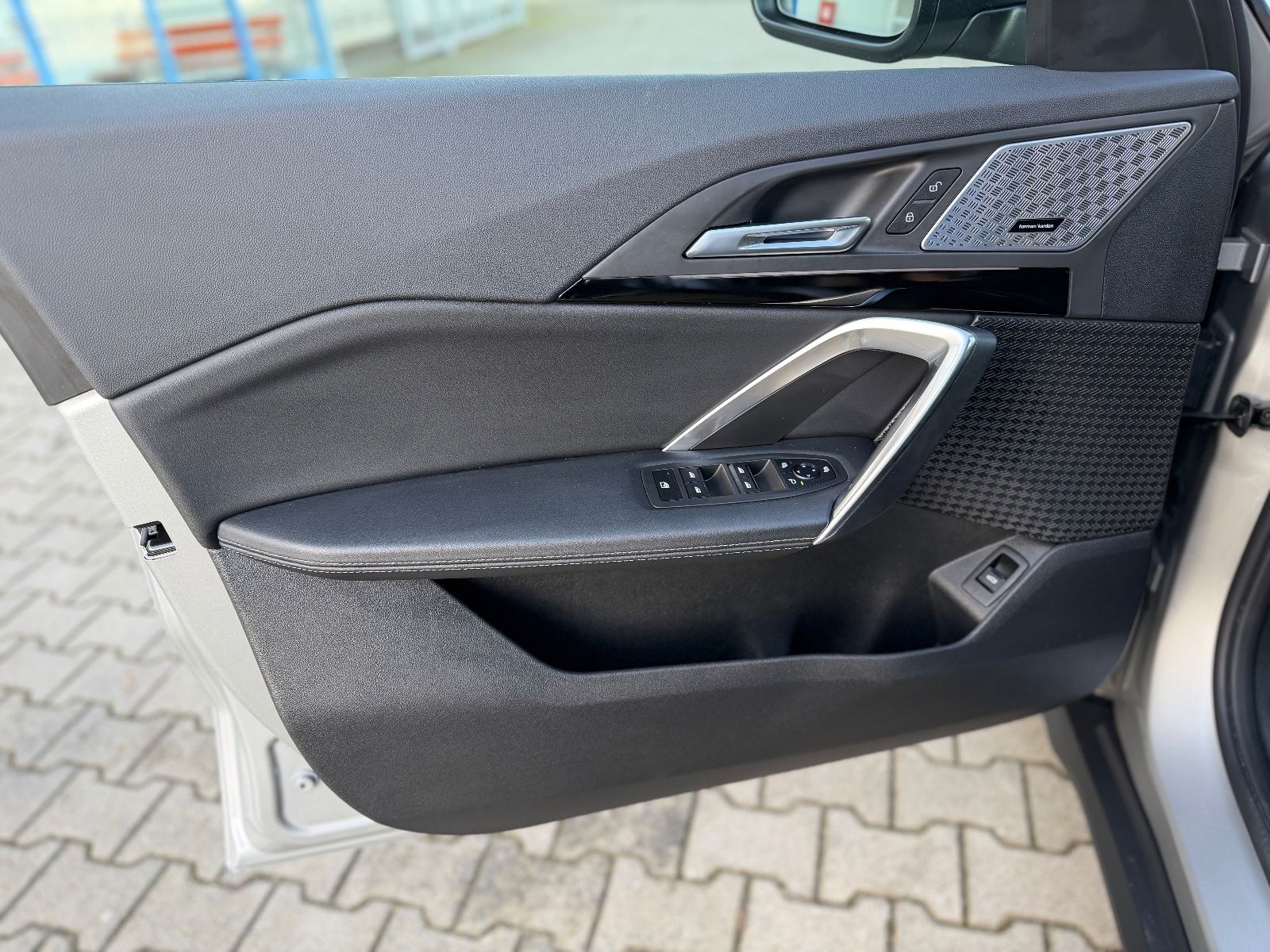 BMW X1 18d LED SPORT VOLLLEDER NAVI HARMAN foto 19