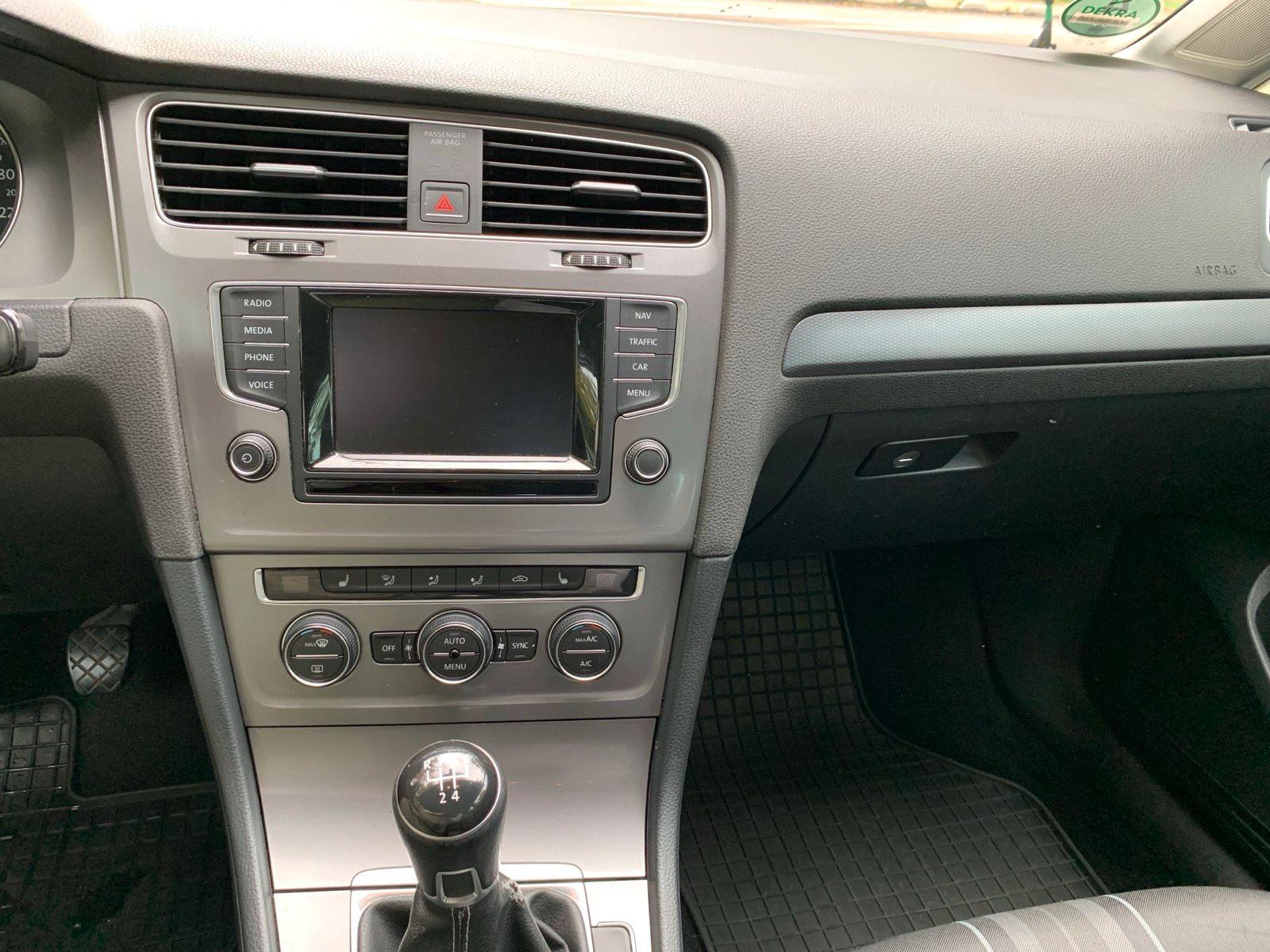 Volkswagen Golf 2015 — photo 12