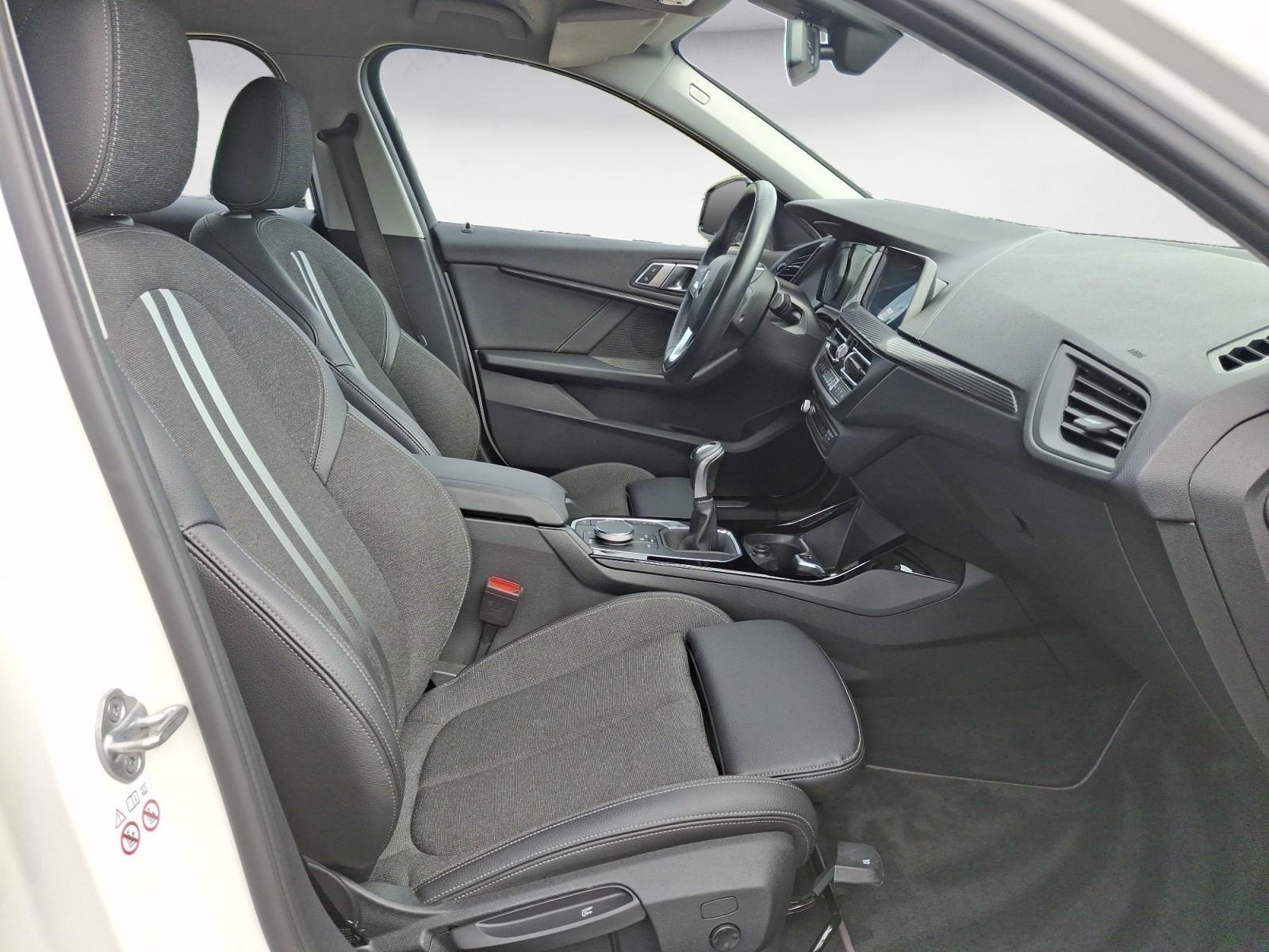 BMW 118i Sport Line Klimaaut. Sportsitze PDC