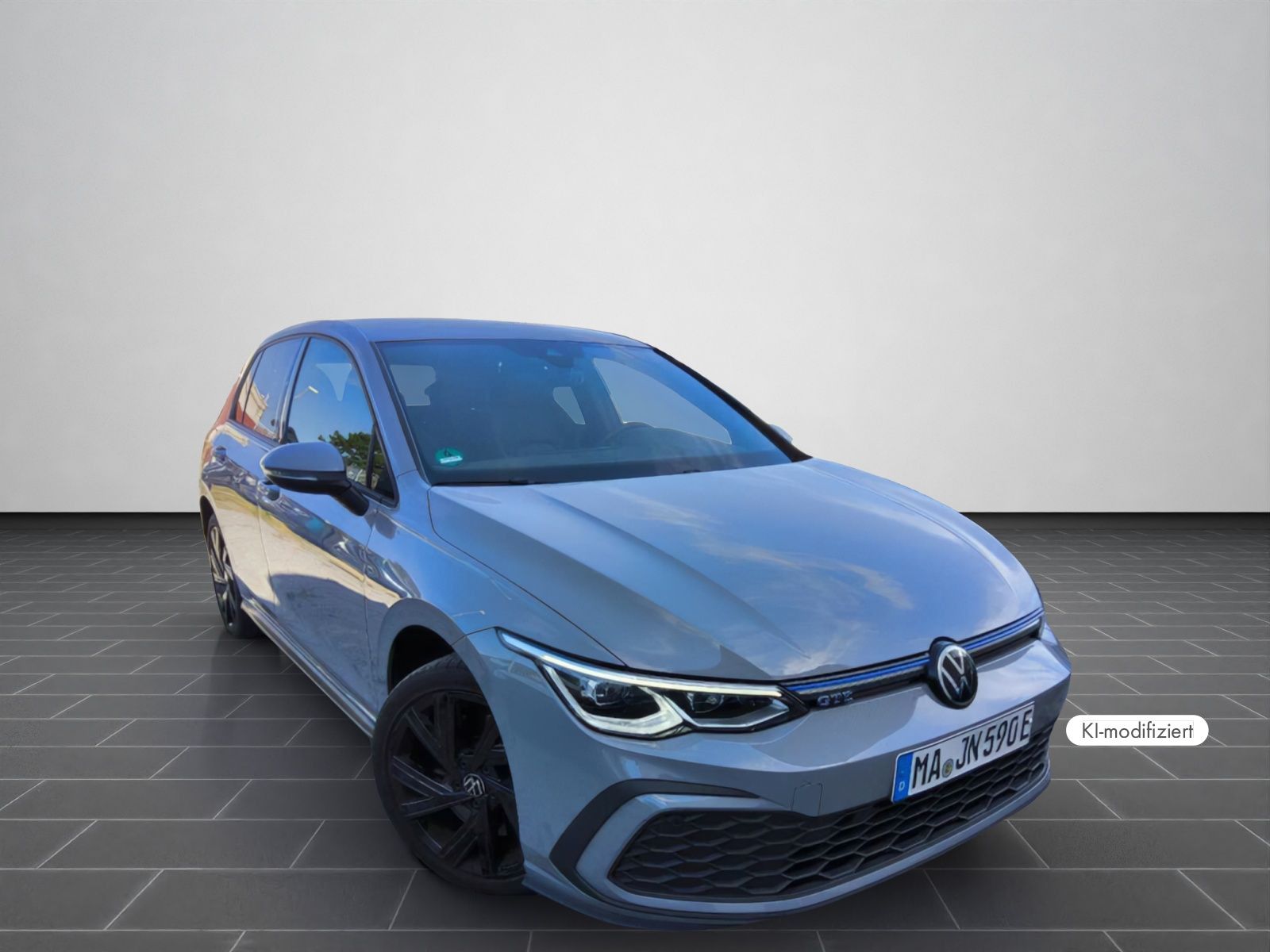 Volkswagen Golf GTE 1,4 TSI eHybrid DSG 18 in Schwarz foto 5