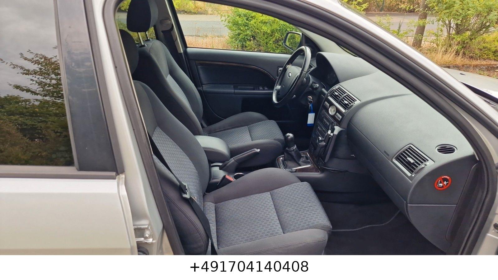 Ford Mondeo 2004 — photo 14