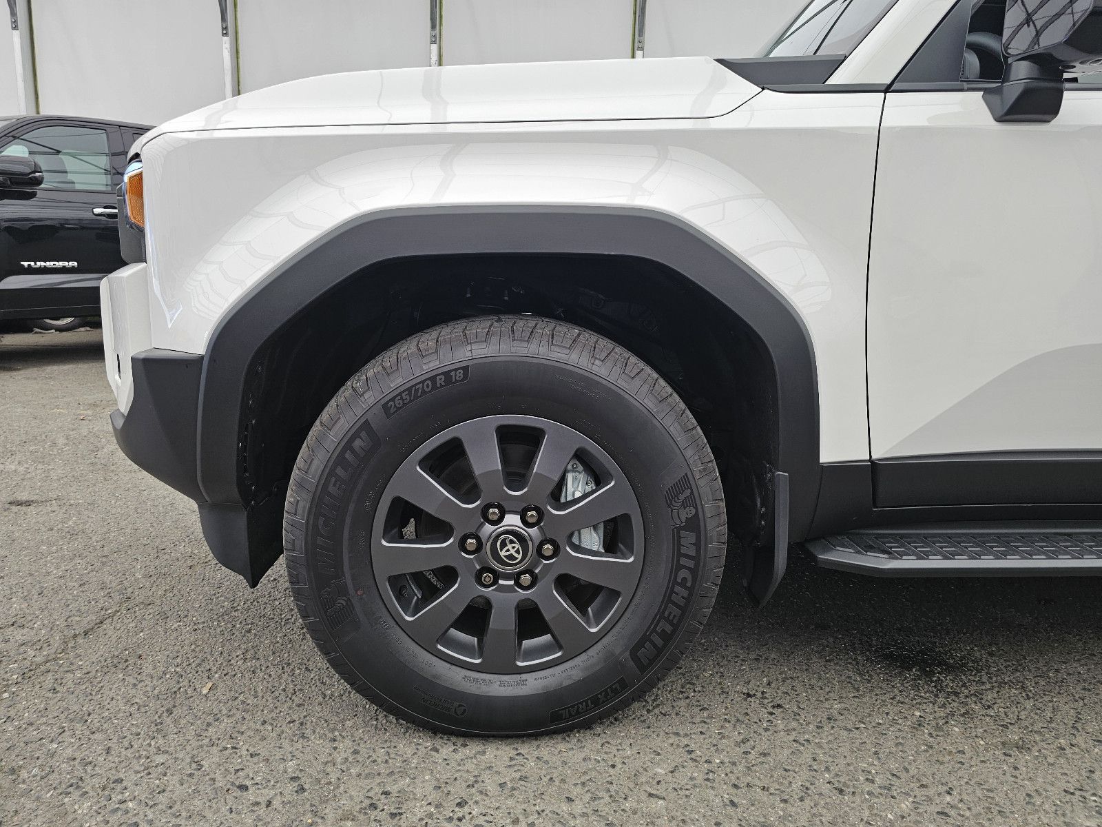 Fahrzeugabbildung Toyota Land Cruiser Premium Hybrid T1 72.000EUR! Stock!