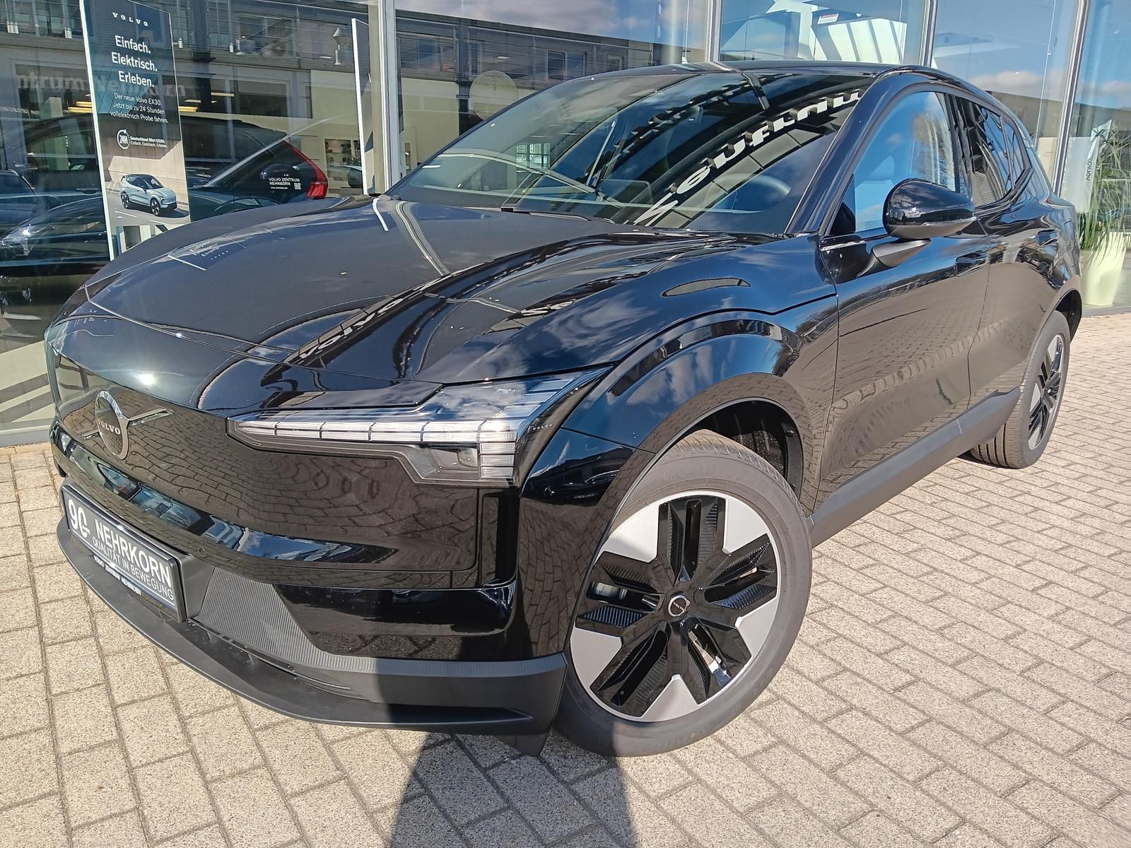 Fahrzeugabbildung Volvo EX30 Single Plus 2WD Pure Electric