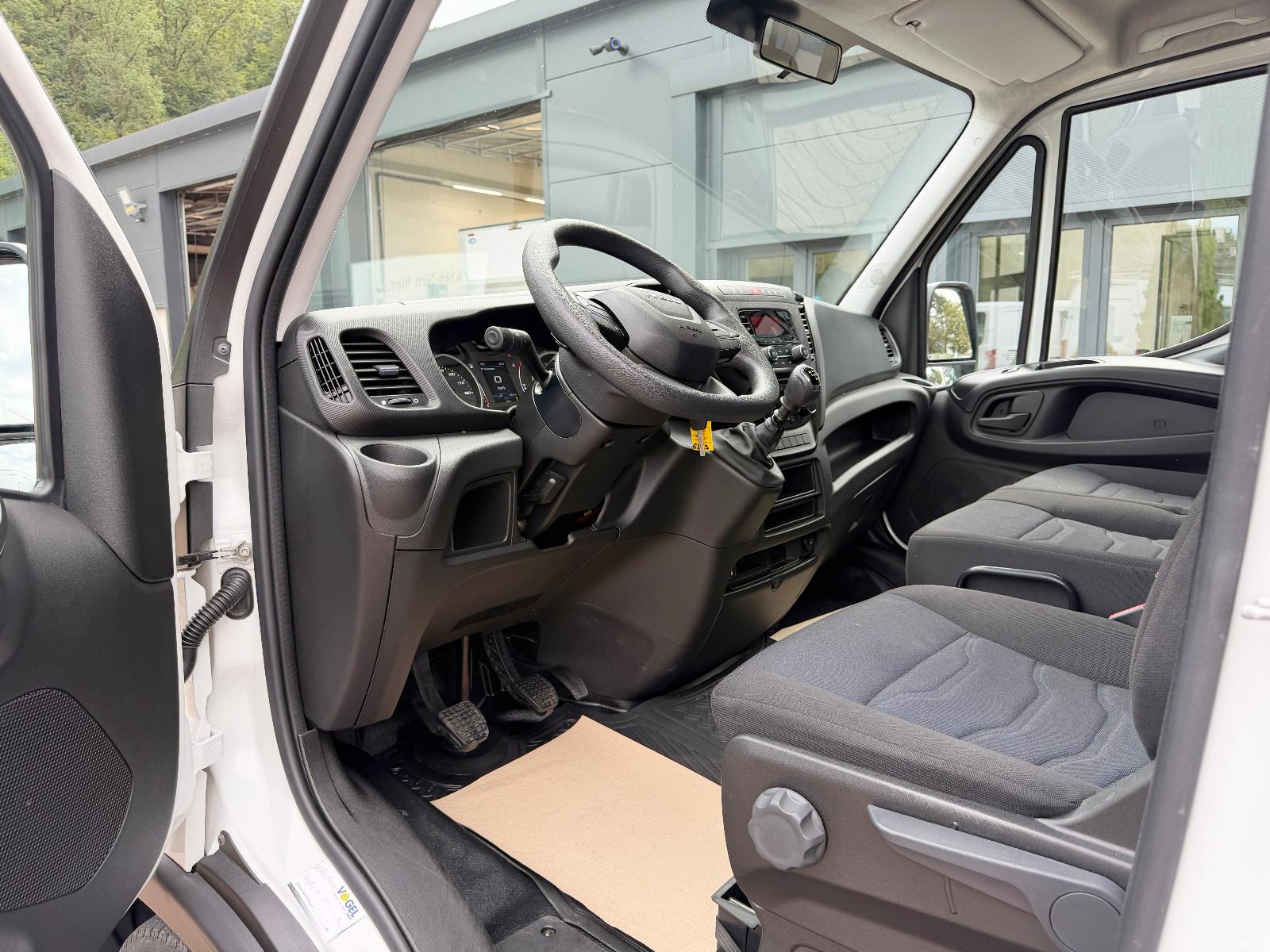 Iveco Daily 35S14 DOKA Pritsche Plane *AHK3,5t*