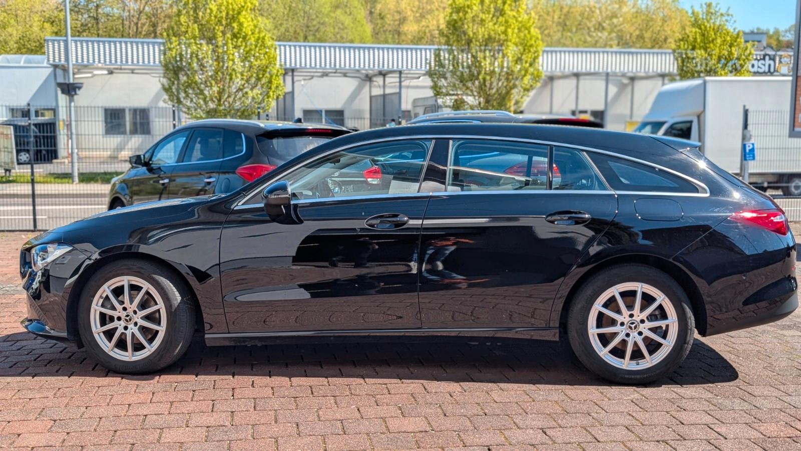 Mercedes-Benz CLA 180 Navi,Teilleder,wenigKilometer