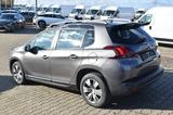 Peugeot 2008 PureTech110 automatik --KLIMA-NAVI-SHZ-PANO - Peugeot 2008: Kleinwagen