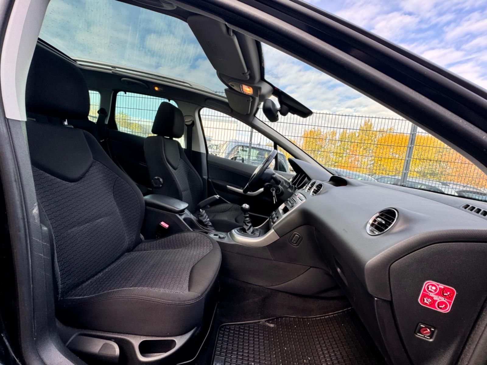 Peugeot 308 2010 — photo 21
