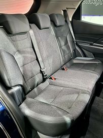 Fahrzeugabbildung Ssangyong Korando **SONDERMODELL RUBY**ASSISTENZSYSTEME**