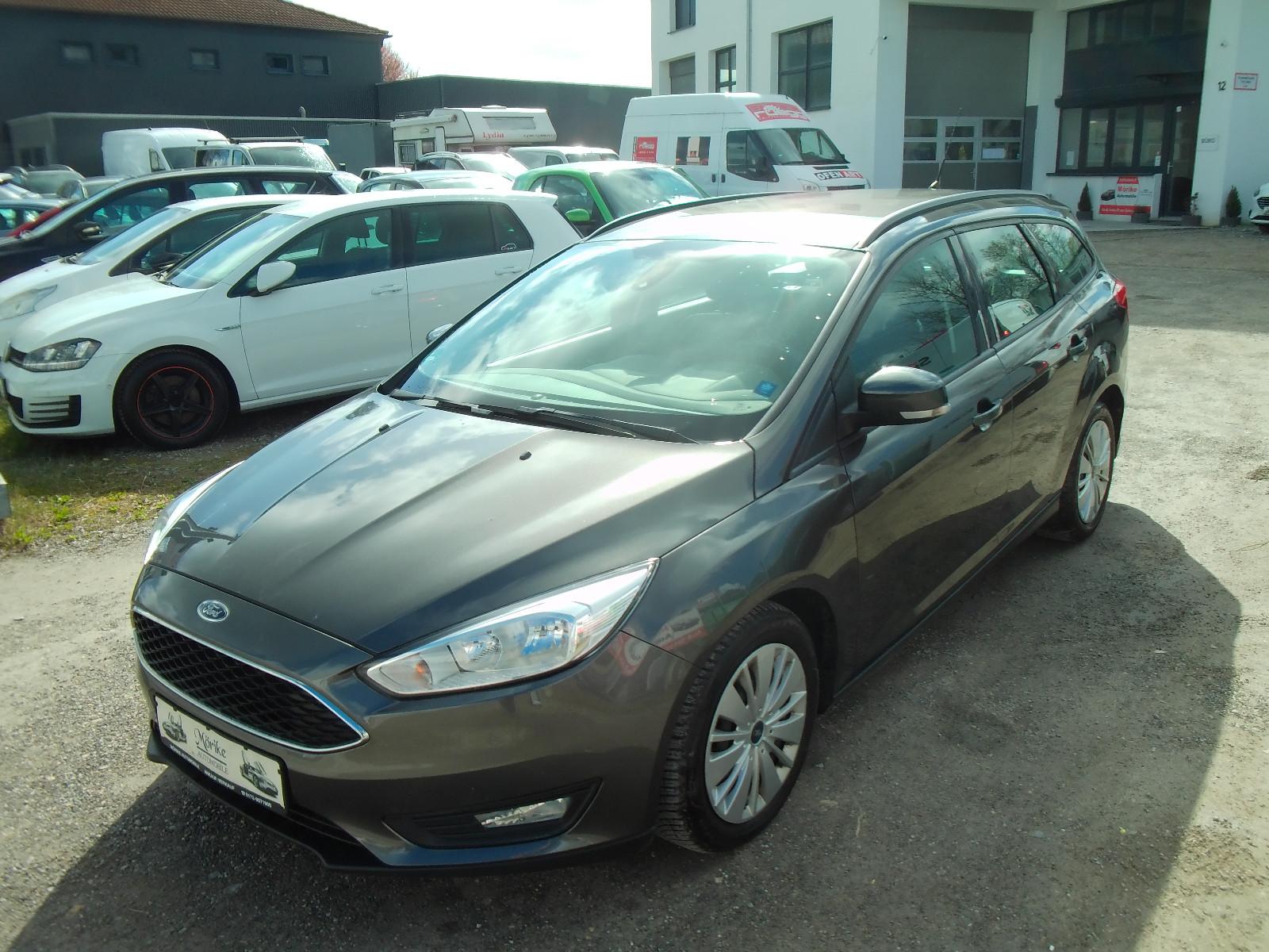 Ford Focus Turnier*1.Hand*Navi*AHK*PDC*6.Gang**