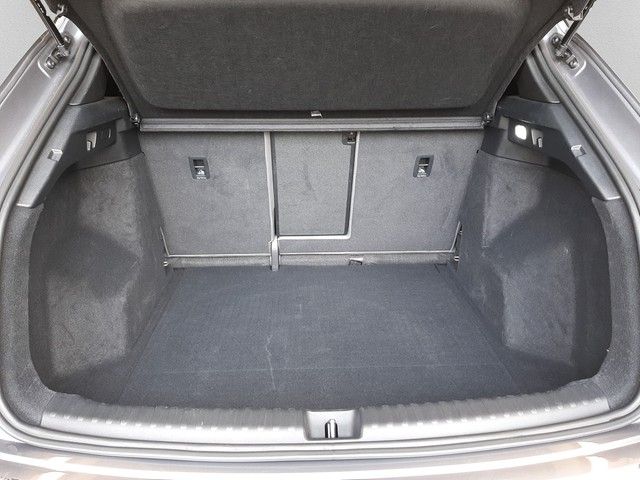Fahrzeugabbildung Audi Q4 e-tron 40 S line edition one Matrix Wärmepump