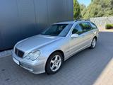 Mercedes-Benz C 180 T AVANTGARDE / Automatikgetriebe - gebrauchte Mercedes-Benz C 180 aus dem Jahr 2001