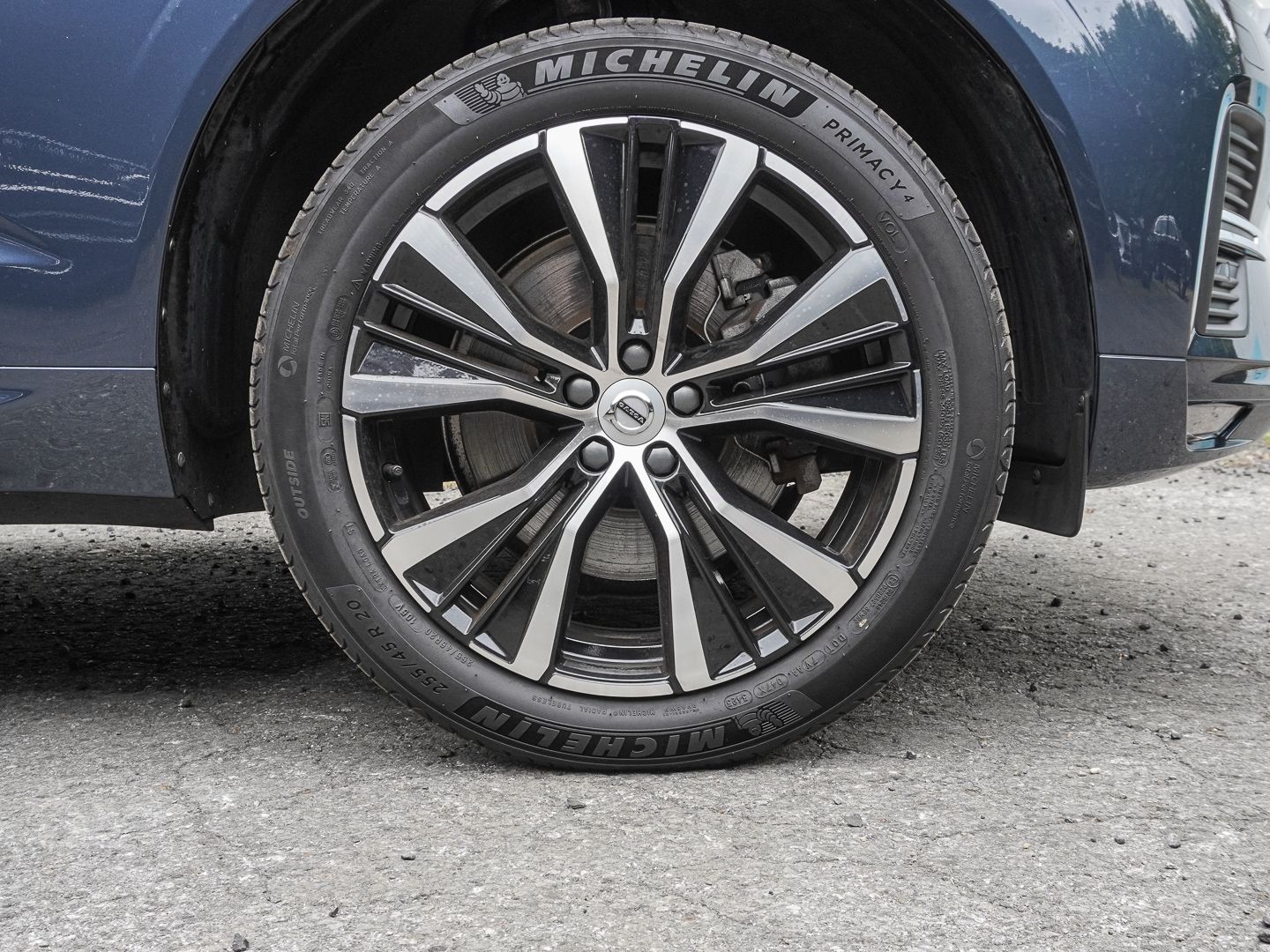 Volvo XC60 Core 2WD StandHZG Digitales Cockpit Soundsy imagem 3