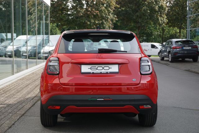 600e (RED) 54 kWh LED PDC KLIMA DAB TEMPOMAT