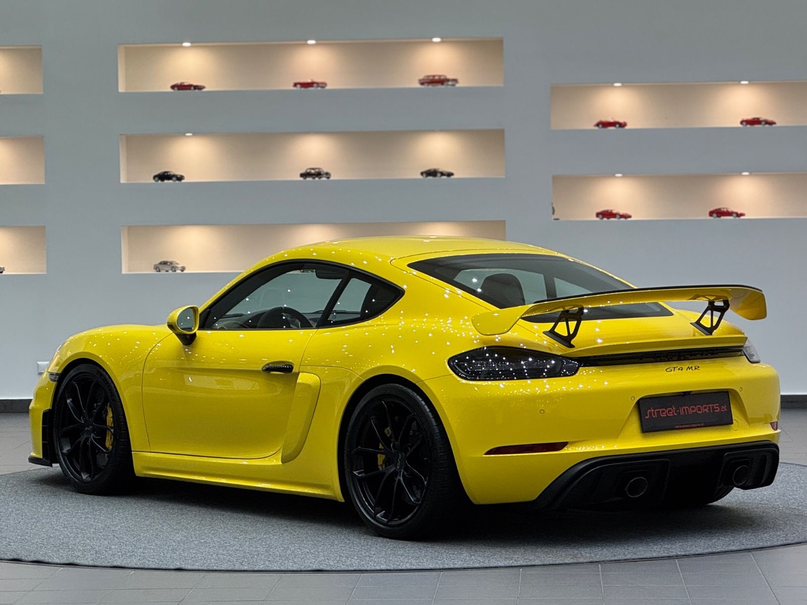 Porsche GT4 Manthey Racing *Keramik* RacingGelb*APPROVED imagem 3