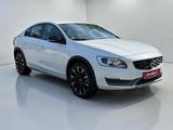 Volvo S60 Cross Country D4 Summum BI-XEN*NAVI*KAM*AHK - Volvo S60: Limousine