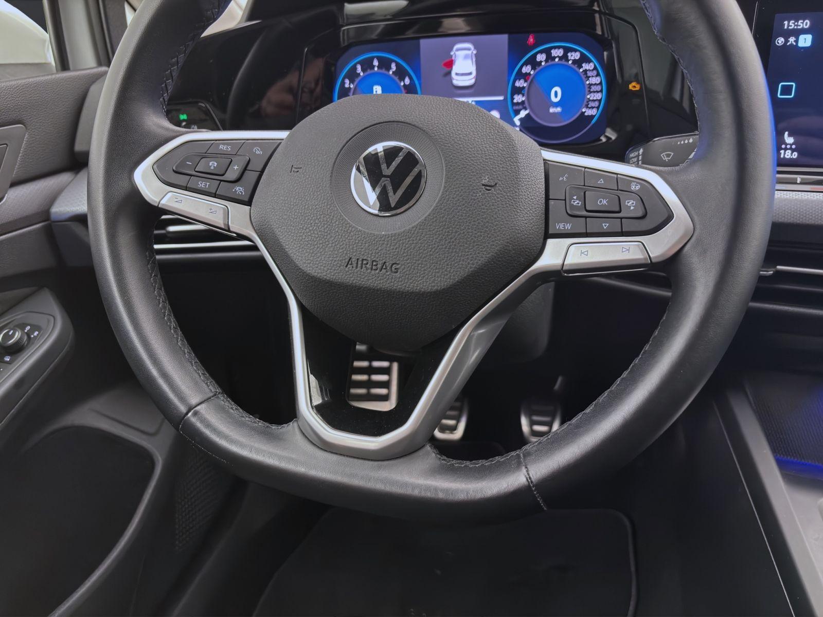 Volkswagen Golf 1.5 TSI ACTIVE STDHZG NAVI KAMERA HuD