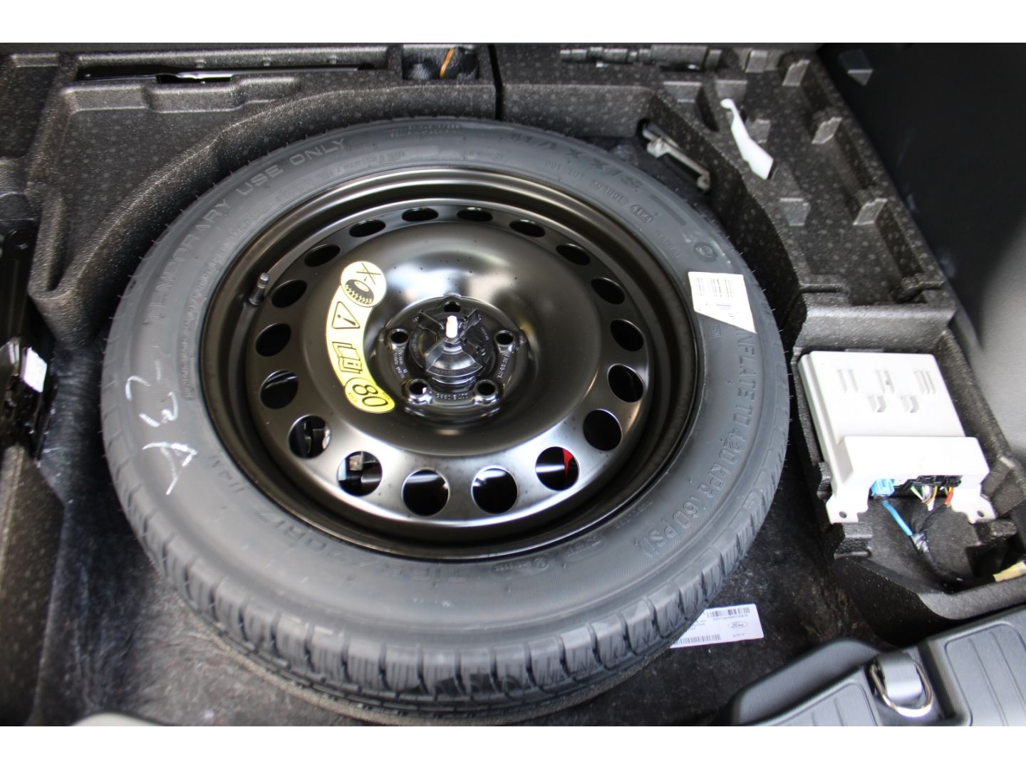 FORD Kuga 2.5 Duratec FHEV ST-Line X 4x4 ACC AHK Pano - Image 34