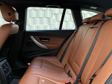 BMW 325 - 8