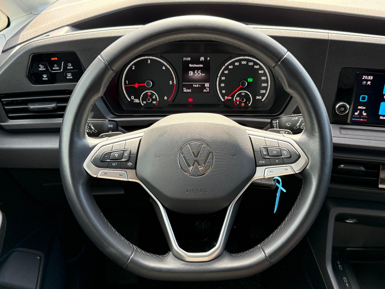 Fahrzeugabbildung Volkswagen Caddy California Maxi DSG ACC AHK LED Kam Sthz