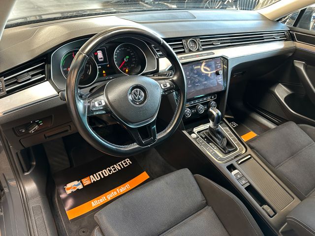 Volkswagen Passat Variant GTE *ACC*Keyless*NAVI*Kamera*