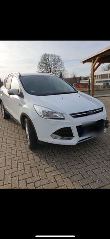 Ford Kuga Titanium 2,0 tdi Allrad