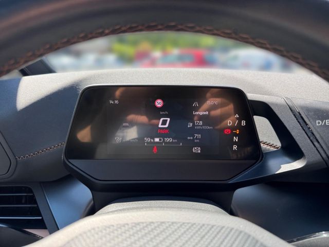 Born 58kWh Navi Wärmep. HuD 20'' Glasdach ACC