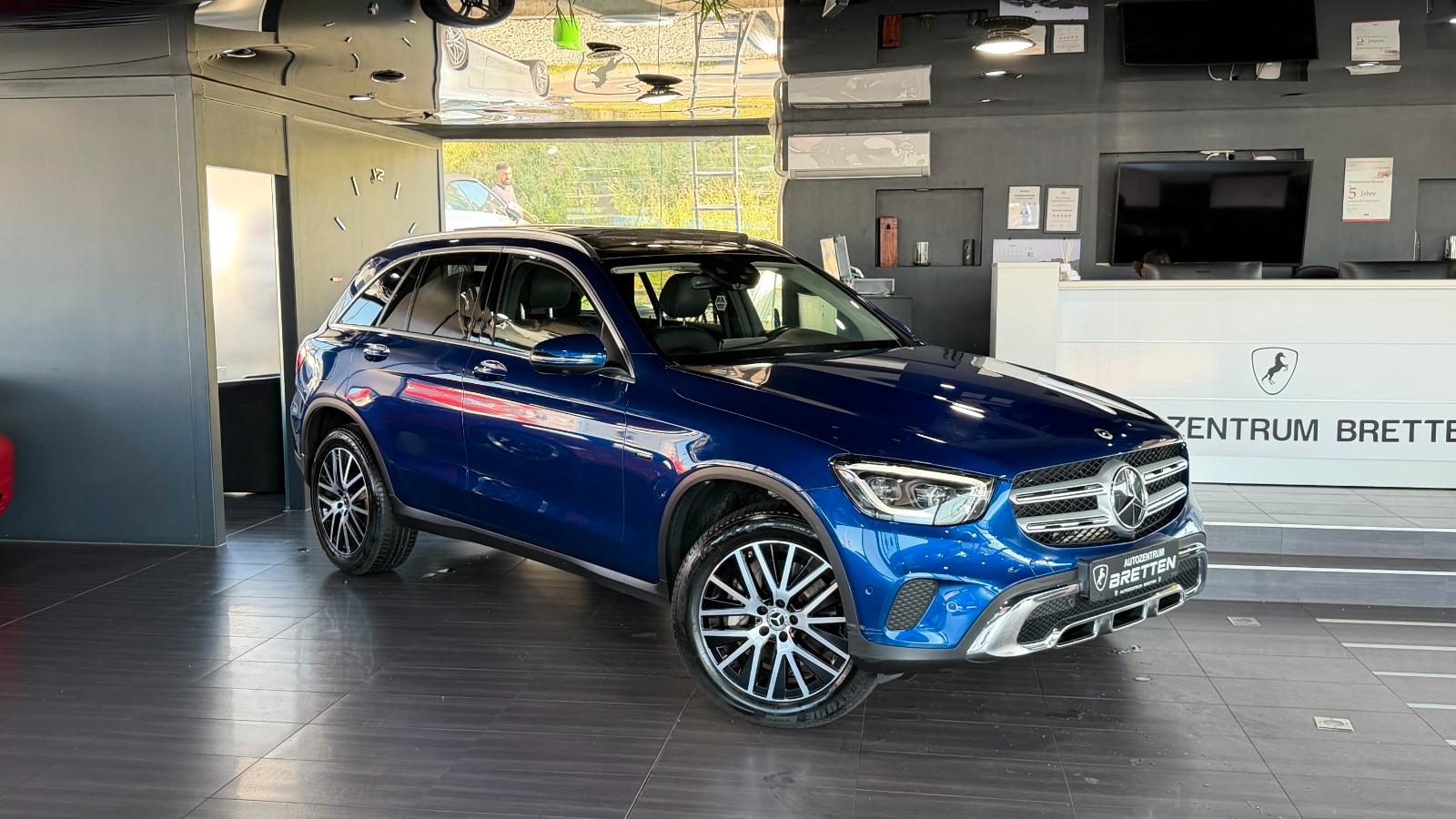Mercedes-Benz GLC 300 e 4Matic*Pano*360°*AHK*DiSTR*Virtual*LED