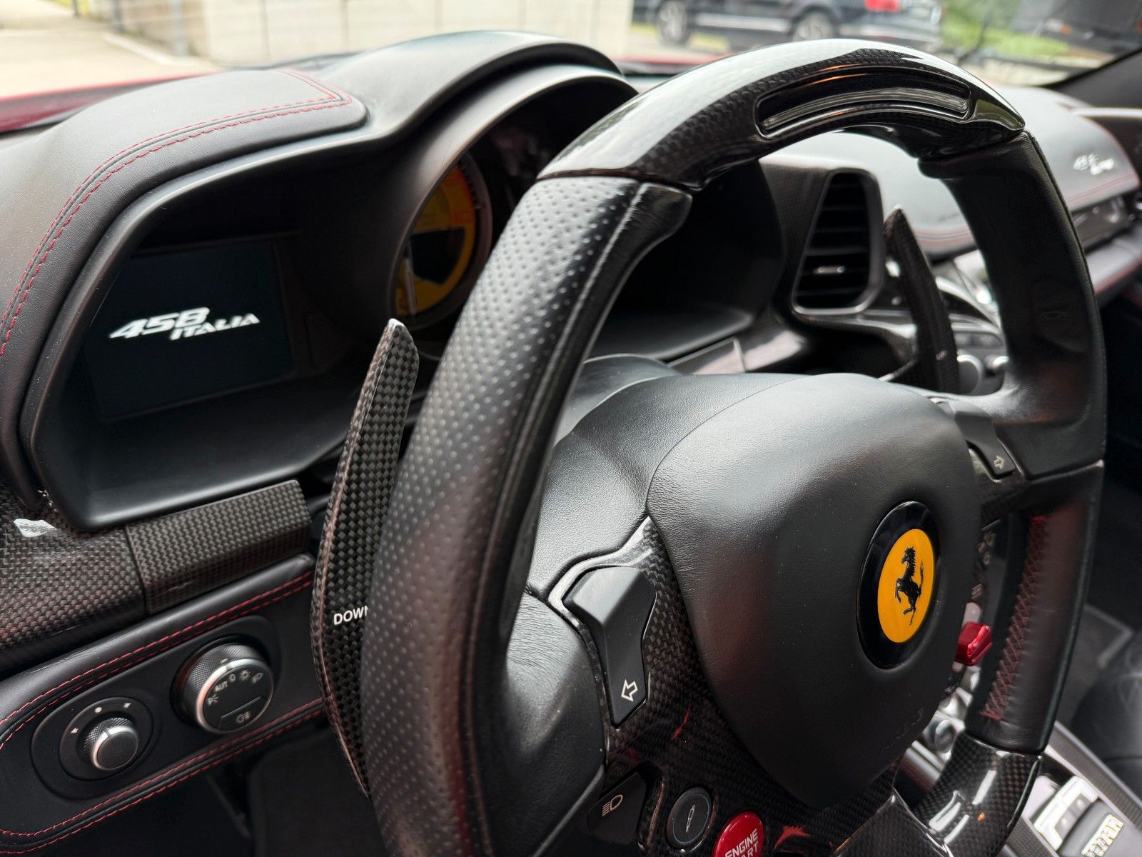 Fahrzeugabbildung Ferrari 458 Italia*ChallengeGrill*VollCarbon*LED Lenkrad