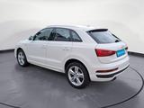 Audi Q3 2.0 TFSI quattro S tronic sport - Audi Q3 mit Benzin-Antrieb: Geländewagen, 2.0