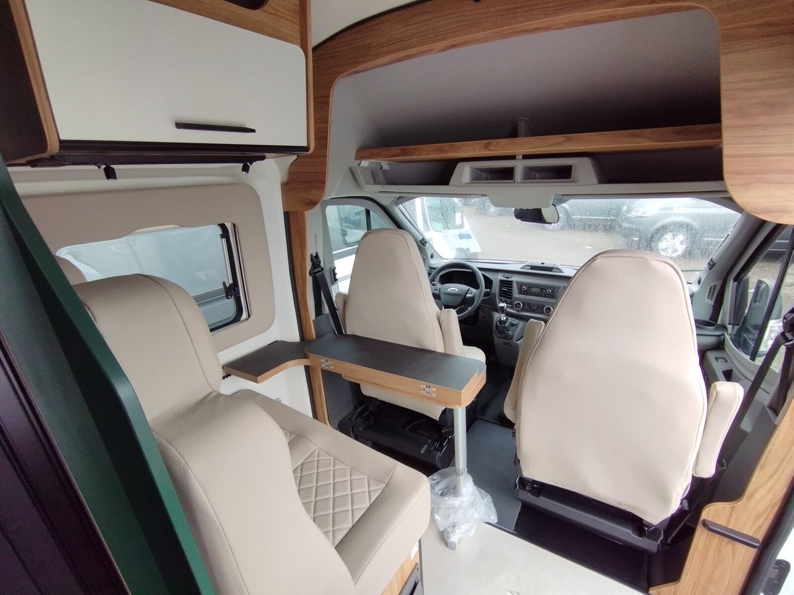 Fahrzeugabbildung Karmann Dexter 4x4 DE 560 AW Solar, Markise, 170 PS 6DE