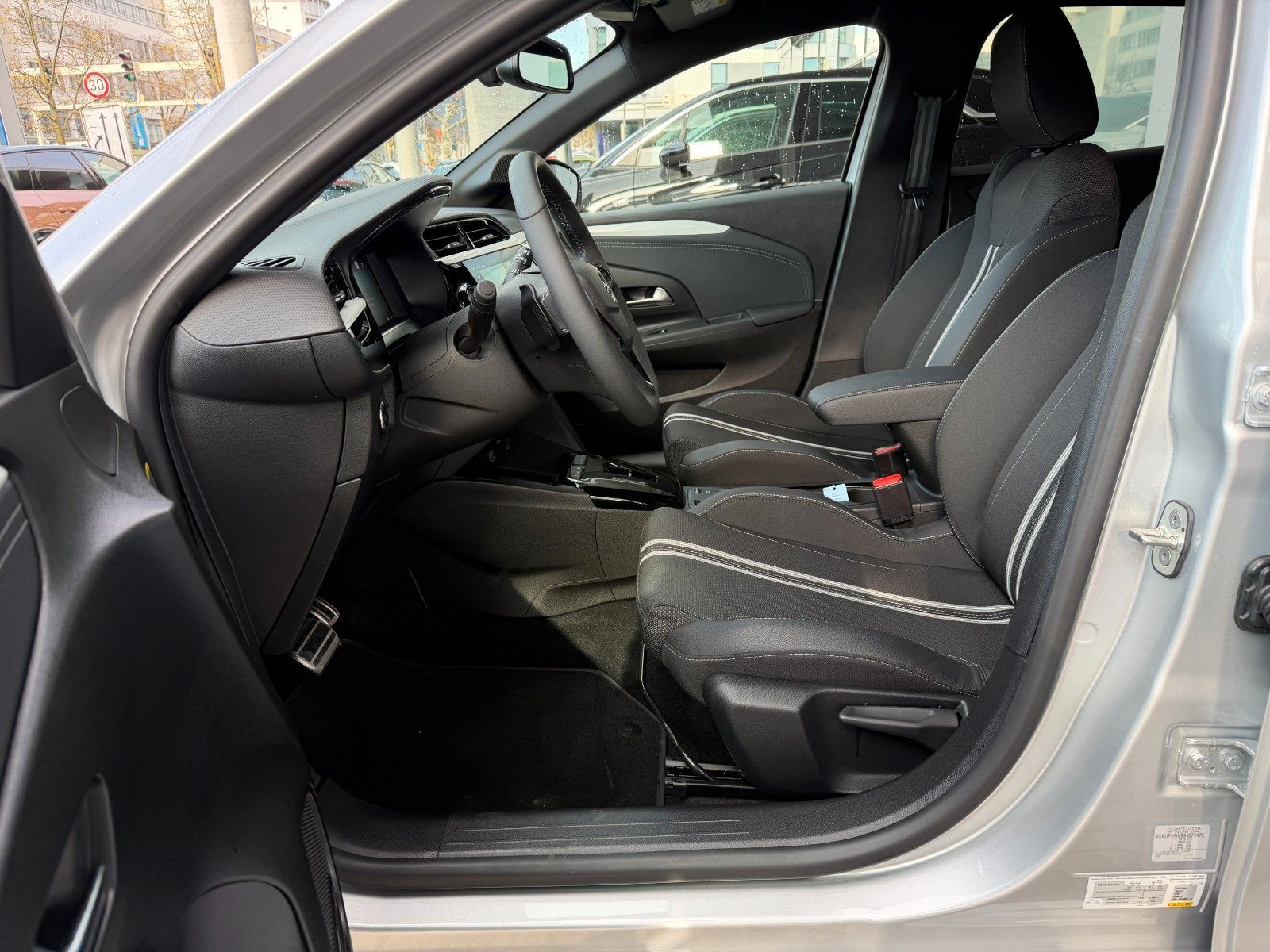 Fahrzeugabbildung Opel Corsa F 1.2 Turbo GS KlimaA,LED,Navi,SHZ,ACC,PDC