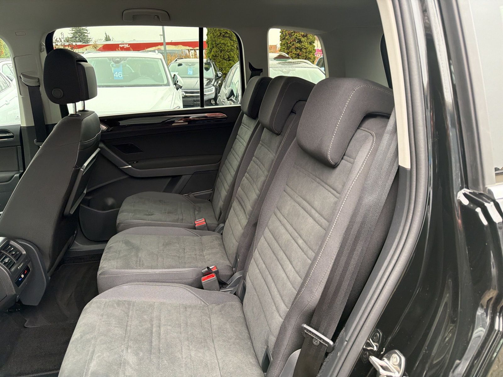 Touran Highline TSi DSG Navi AZV Kamera