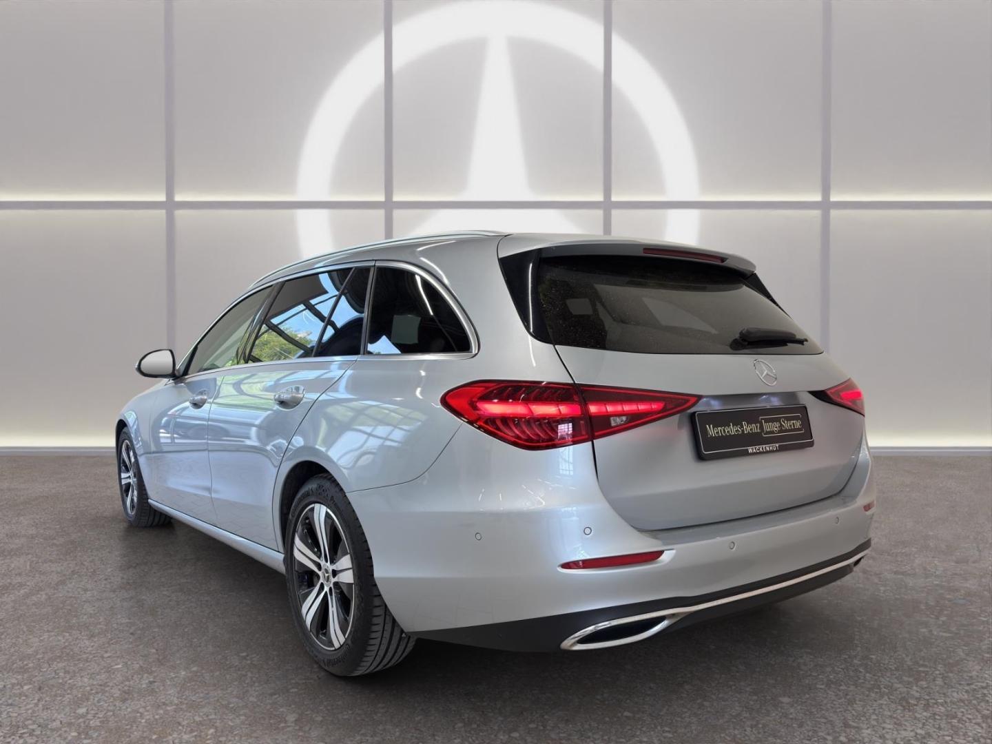 Mercedes-Benz C 220 d 4M T AVANTGARDE EXT. BUSIN+DISTR+RFK+LED