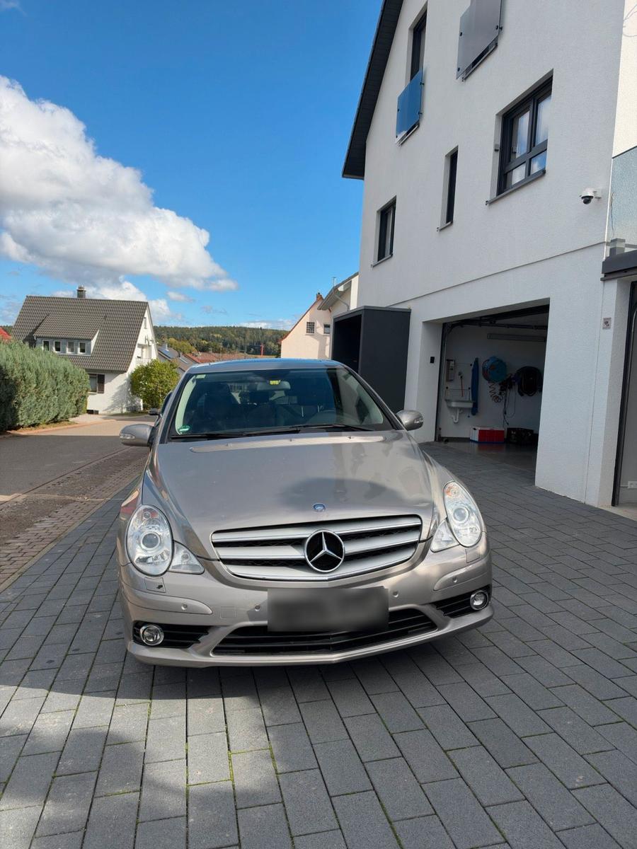 Mercedes-Benz C 320