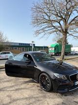 Mercedes-Benz E 300 Autom. - - Mercedes-Benz E 300: Coupe
