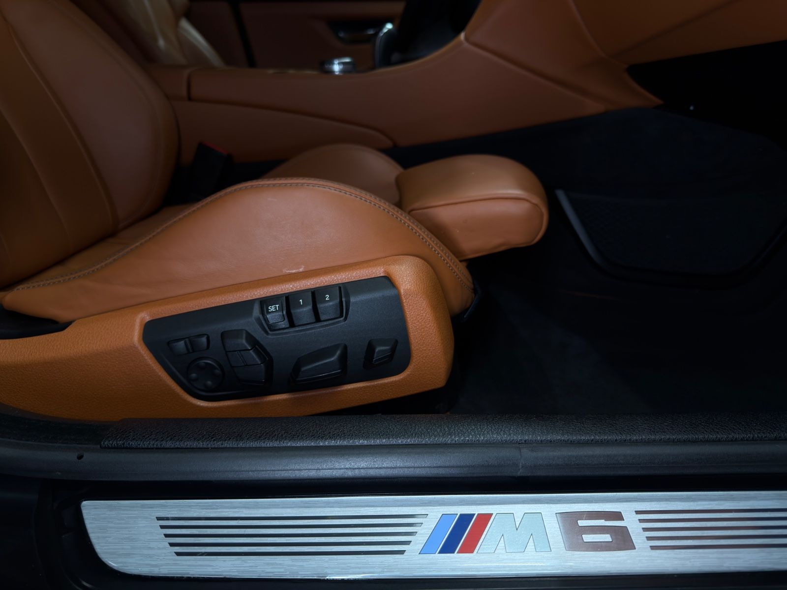 Fahrzeugabbildung BMW M6 Gran Coupe Competition|B/O|NIGHT-VISION|VOLL|