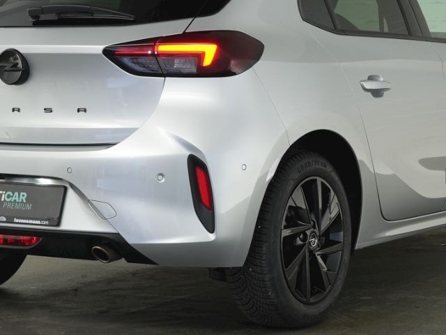 Corsa F FACELIFT GS AT+LED LICHT+NAVI+RÜCKFAHRKA