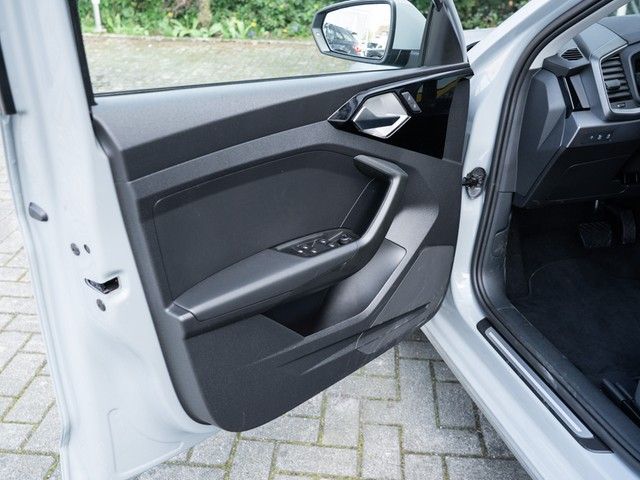 A1 Sportback 30 TFSI advanced LED+NAVI+SZH