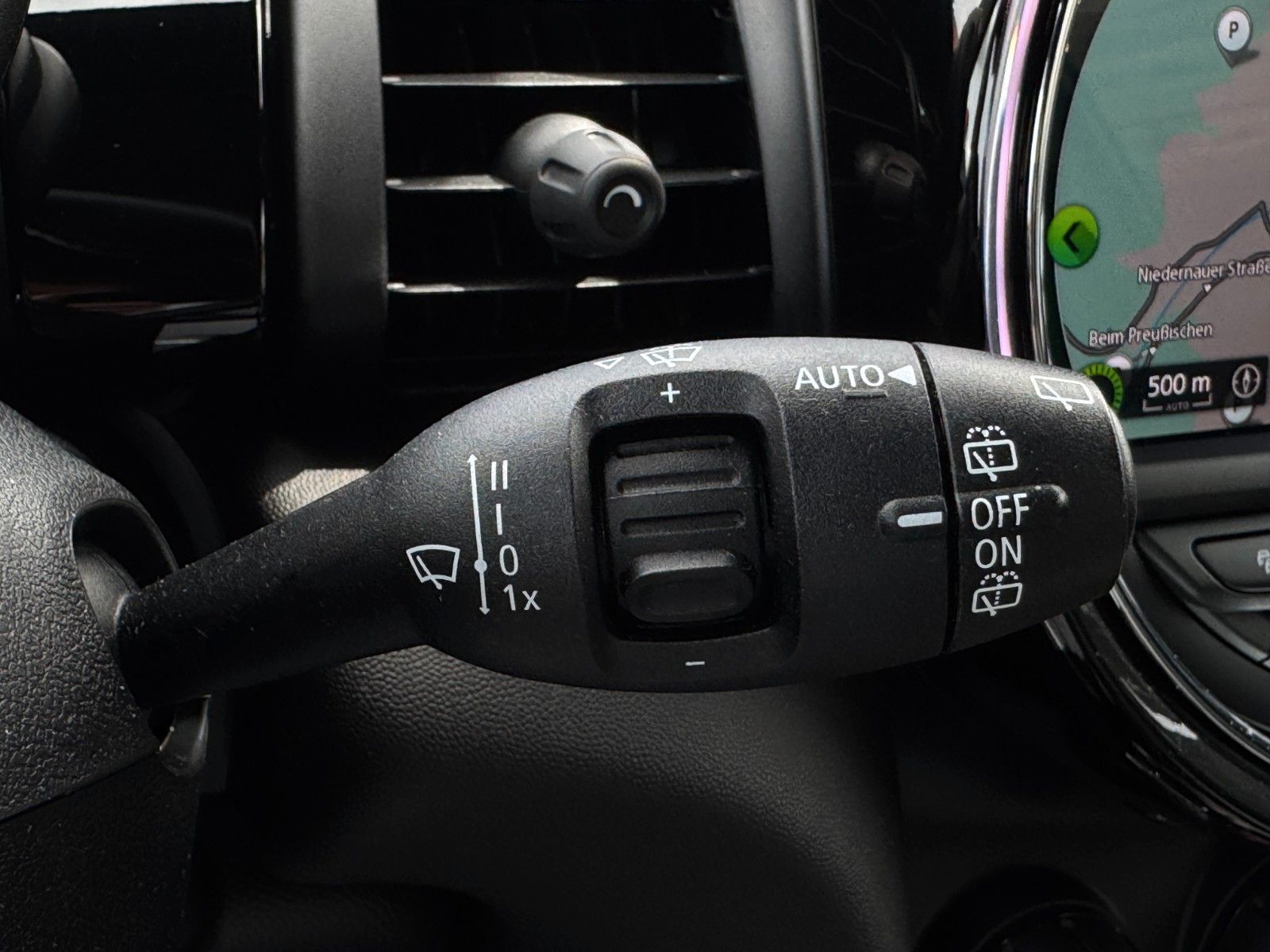 Fahrzeugabbildung MINI John Cooper Works CarPlay Adap. LED NAV HuD PDC