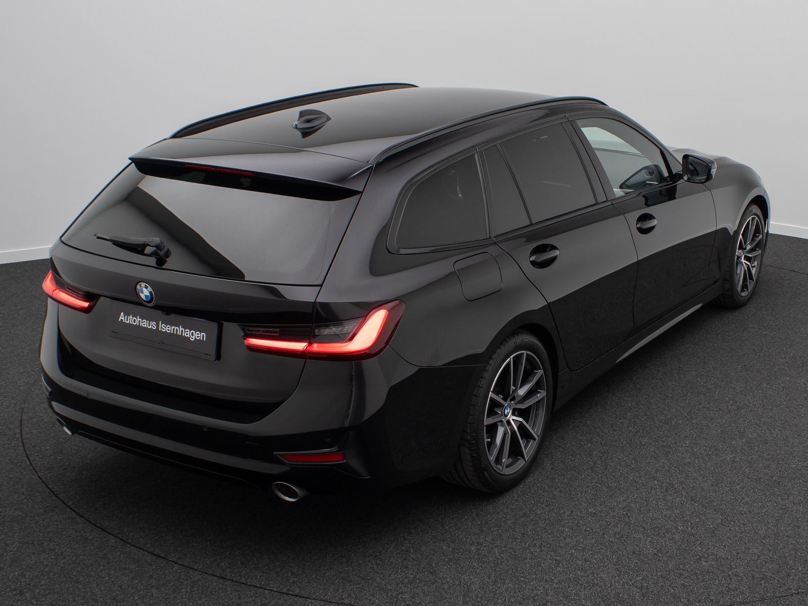 Fahrzeugabbildung BMW 320i Sport Line Stop&Go Kamera DAB Alarm Komfort