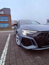Audi RS3 Sportback,Garantie,290kmh,Keramik,Top Zustan - Audi RS3 mit Benzin-Antrieb: Sportwagen