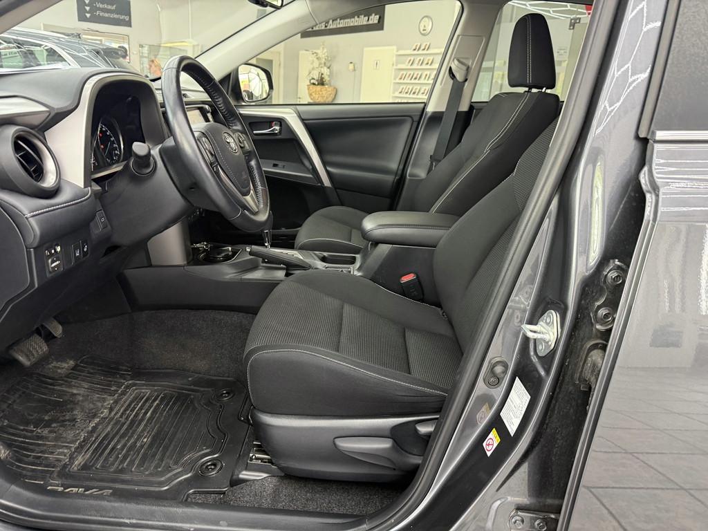 Toyota RAV4 2.5 Hybrid Team D, 1.Hd., LED, Navi, Kamera