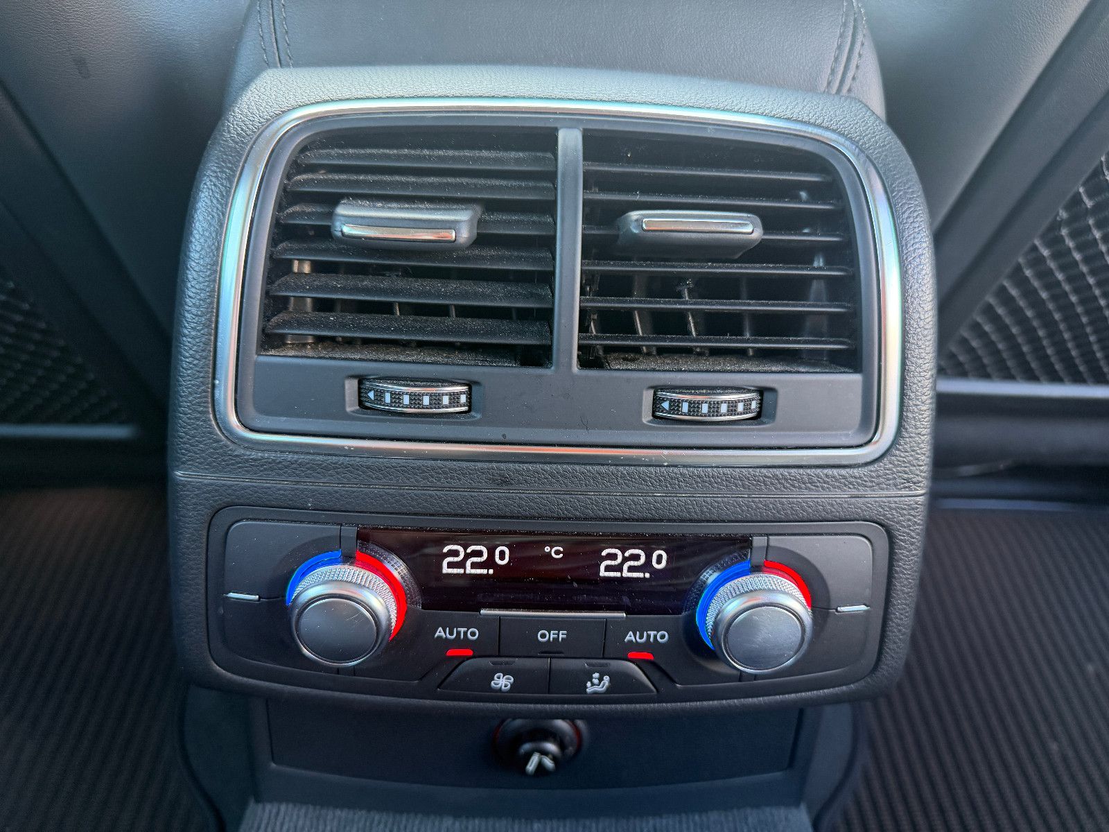 Fahrzeugabbildung Audi A6 Allroad quattro 3.0 TDI/ACC/KAMERA/LED/LEDER