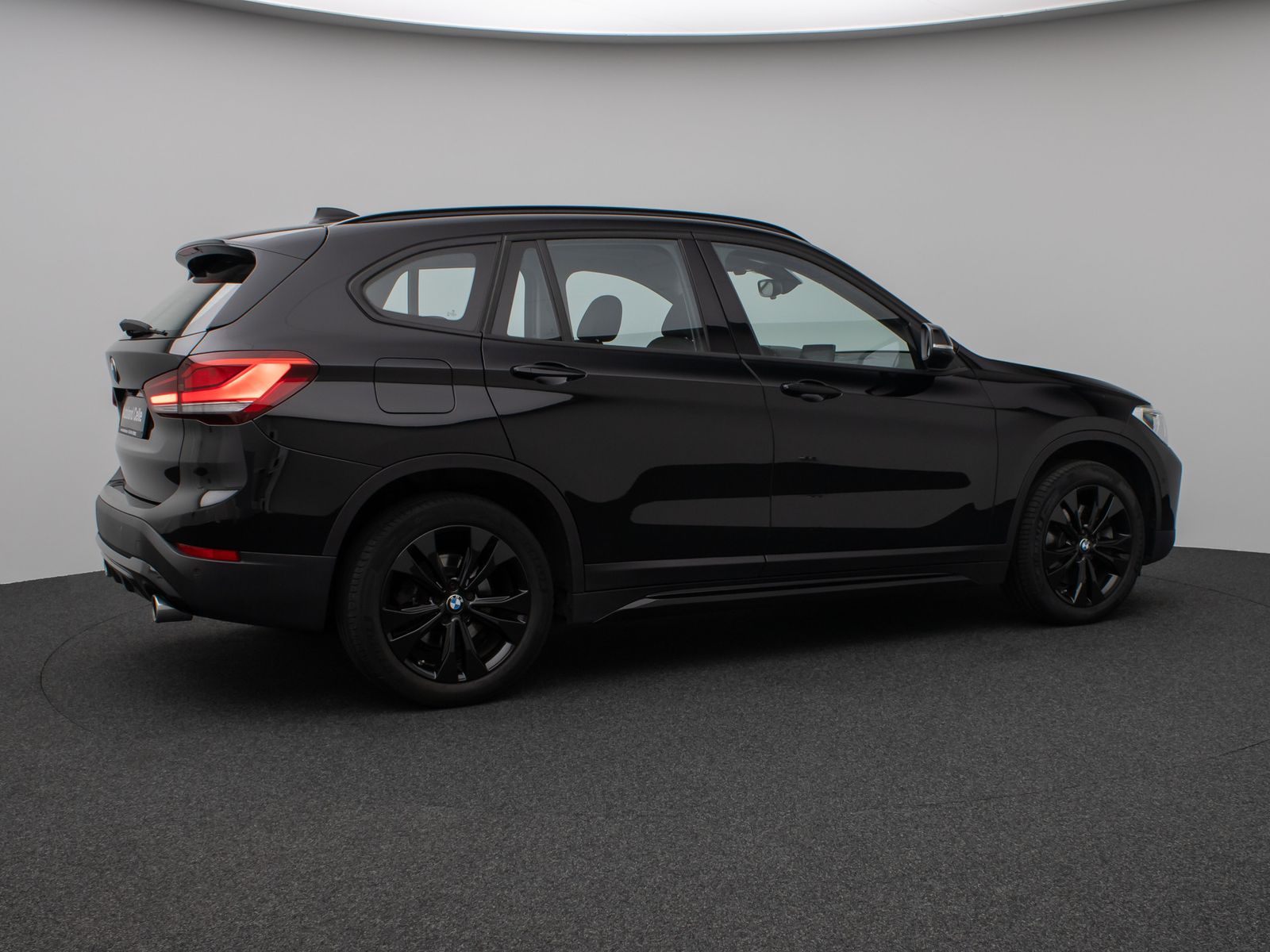 Fahrzeugabbildung BMW X1 xD20i Sport Line Panorama Kamera HUD DAB HiFi